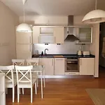 Lux Poznan, Ul. Mostowa 19 D/5 * Познань